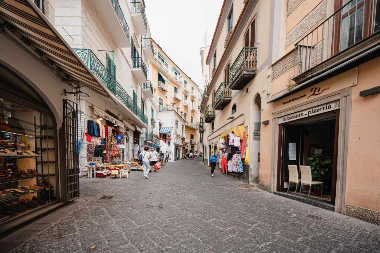 White Amalfi Centro Storico By Italianhost Appartement Buitenkant foto